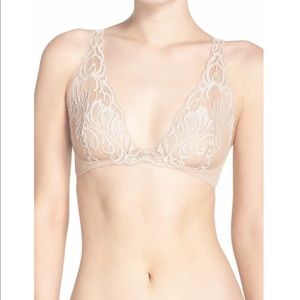 Natori Feathers Convertible Wireless Plunge Bra